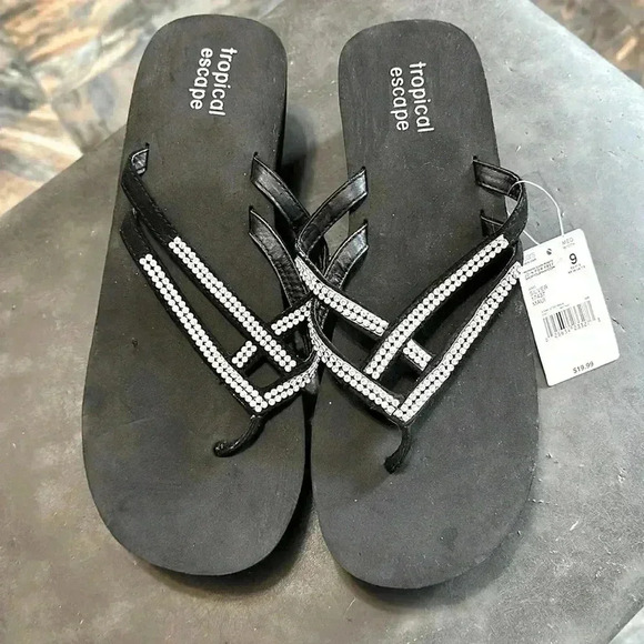 Tropical Escape Shoes - Tropical Escape Diamond wedge Sandles - NWT